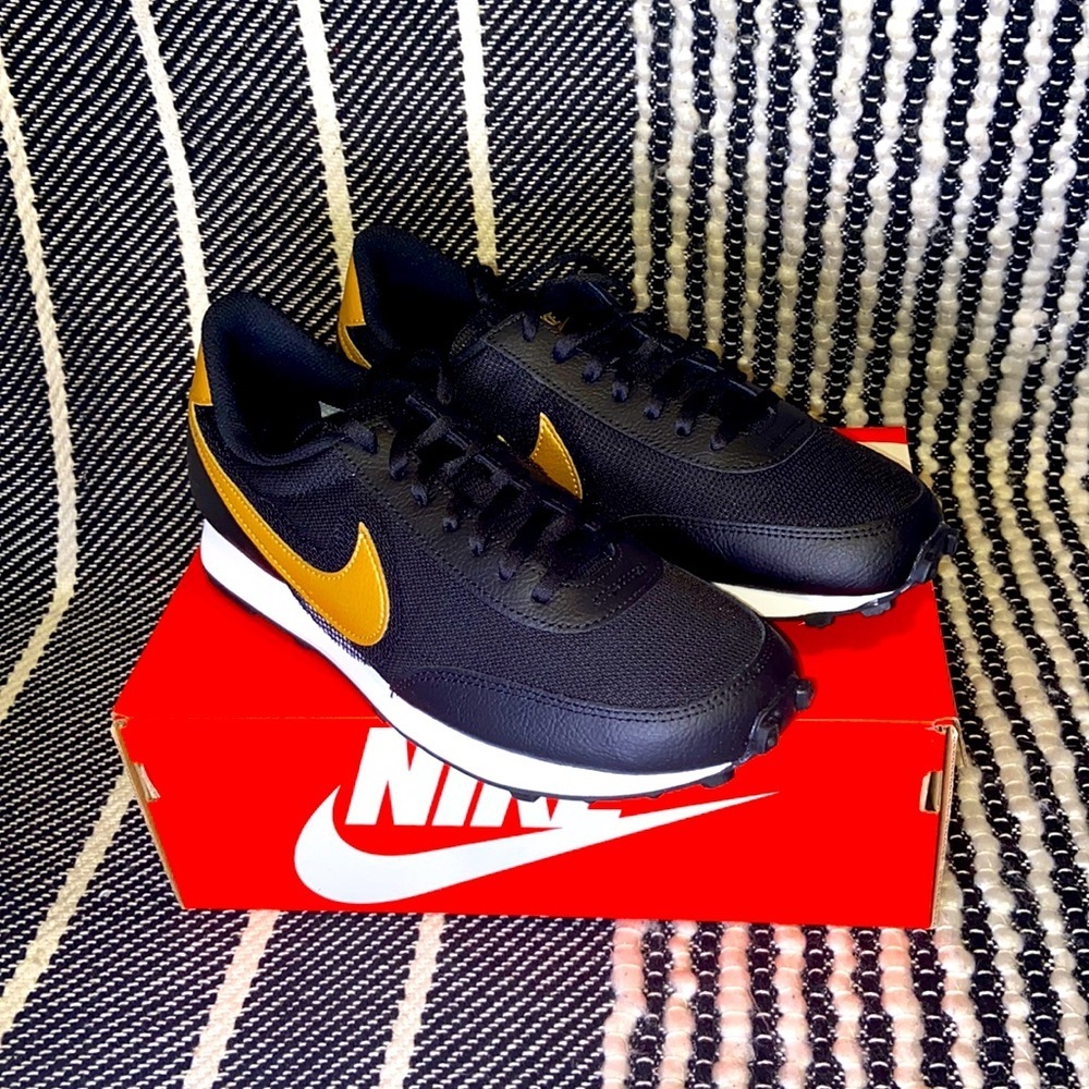 Nike DBreak Women’s 8.5